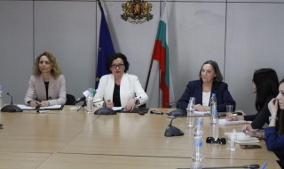 До 30 май може да се кандидатства за субсидиране за електро и хибридни автомобили