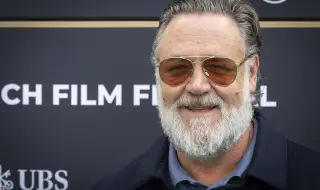 Ръсел Кроу с колекция за милиони (ВИДЕО)