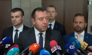 Петър Петров: Киселова има тайни надежди да бъде посочена за служебен премиер