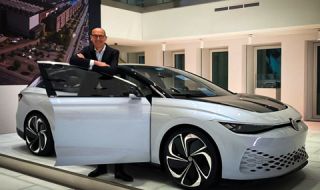 VW обещава голямо електрическо комби с обсег 700 км
