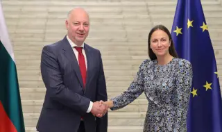 Премиерът обсъди с евродепутата Ева Майдел доклада за готовността на България за еврото
