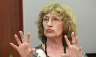 Проф. Анна Кръстева: Ваксините са новото геополитическо оръжие