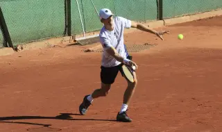  Александър Донски се класира за втория кръг на турнир в Република Южна Африка