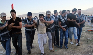 Над 20 протестиращи арестувани след обиски в Анкара, демонстрант ослепя