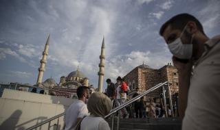 Само за месец Ковид-случаите в Истанбул са се увеличили двойно