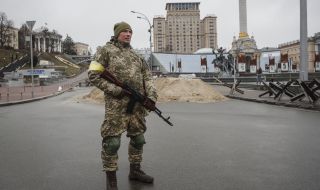 Макрон смята, че в Украйна "най-лошото тепърва предстои"
