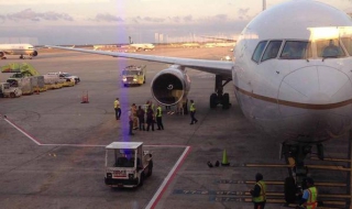 Самолет кацна аварийно в Хюстън