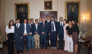 Сакскобургготски се срещна с група студенти от Италия