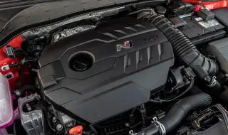 Двигателят, който трябваше да изведе Hyundai в горната лига, а вместо това го вкара в сервизните халета