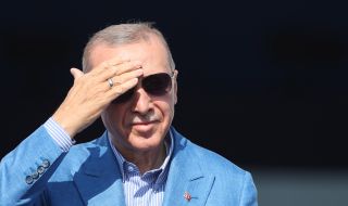 Кълъчдароглу води на Ердоган с близо 6% според проучване за президентските избори