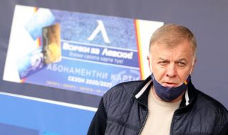 Сираков продължава да преговаря с футболистите, някои отказват да намаляват заплатите си