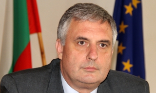 Калфин поиска интеграция на ромите не само на хартия