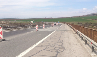 Ограничават движението по АМ Хемус към Варна заради ремонт