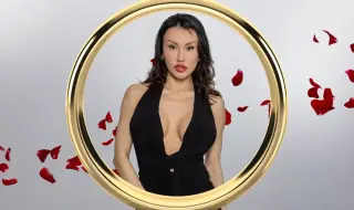 Санта Китана от "Ергенът" - без 3 зъба на 17 г., сега с 12 пластични операции (ВИДЕО)