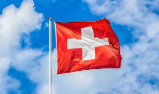 Швейцария провежда най-мащабните си военни учения