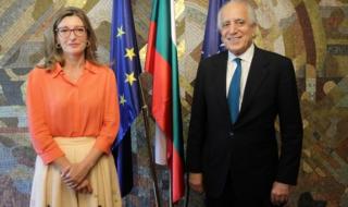 Топ US посланик за Афганистан бе на визита в София