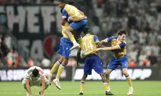 Фенербахче надви Бешикташ с дузпа в 101-ата минута