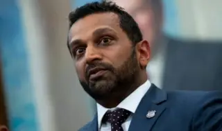 Шефът на ФБР ще съди списание The Atlantic - написали, че много пие и не ходи на работа