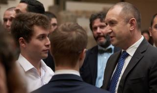 В Скопие: Българските политици „ловят“ избиратели