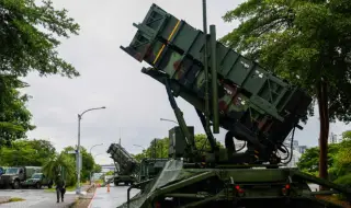 Дронове летят над ремонтната база на Patriot в Германия