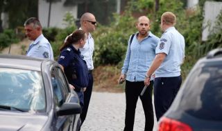 Продължават огледите на мястото на покушението срещу Алексей Петров