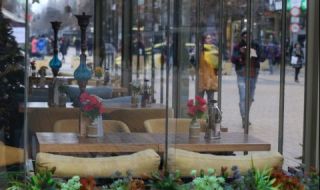 Бизнесът: Следващо затваряне ще е катастрофа