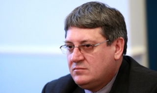 Депутатите единодушно освободиха шефа на Здравната каса