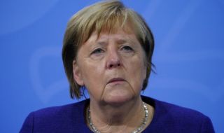 Обраха Меркел в магазин за деликатеси