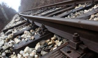 Снощната буря и силните ветрове нанесоха сериозни щети по железопътната инфраструктура в Североизточна България