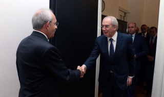 Местан се срещна с Кемал Кълъчдароглу