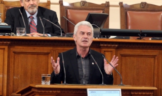 Сидеров: Ненчев, подавай оставка докато е време