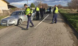 Полицията използва лента с шипове, за да спре отказал проверка шофьор в Новозагорско