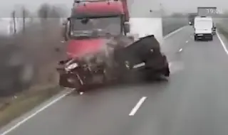 ВИДЕО от ужасяващата катастрофа със седем фенове на ПАОК 