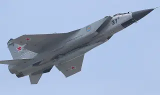 Руски самолети МиГ-31 с хиперзвукови ракети са прелетели над Баренцово море