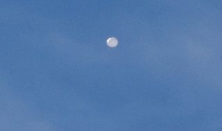 Великобритания ще направи преглед на сигурността на въздушното си пространство след случая с китайския балон над САЩ