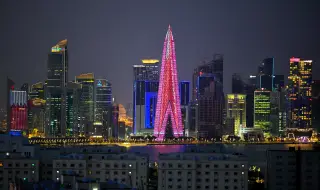 Цените на газа скочиха с 35% след удари в Иран и Катар