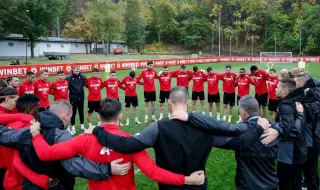 ЦСКА почете паметта на легендарния защитник Иван Зафиров