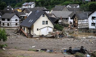 Дъждове и наводнения взеха жертви в Германия