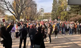 And Varna protested against the draft state budget and demanded the resignation of the government 