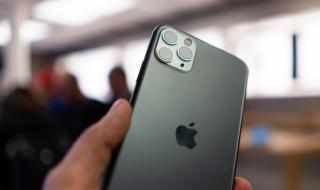 Новите iPhone ще са с по-малки батерии