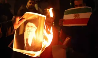 The Wall Street Journal: Саудитска Арабия, Оман и Катар опитват да възпрат САЩ за удар в Иран