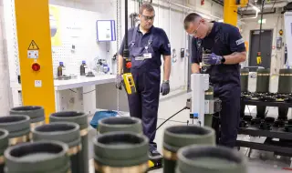 С 19-метров насип обезопасяват най-опасните съоръжения в завод на Rheinmetall