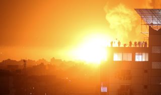 Ескалация! Израелската армия нанася удари в ивицата Газа, гърмят експлозии