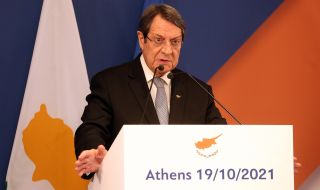 Опозицията в Кипър настоява държавният глава да се оттегли