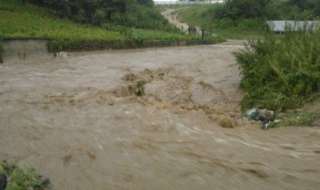 Потоп едва не отне живота на двегодишно дете