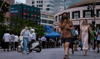 Шанхай се опасява от връщане на Ковид ограниченията 