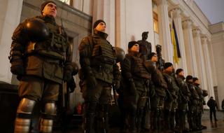 Украйна въведе военно положение