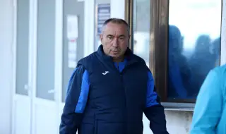 Станимир Стоилов с изненадваща визита в БФС (ВИДЕО)