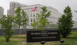 САЩ увеличават персонала си в посолството в Киев