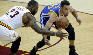 Ето как ЛеБрон Джеймс"отказа" Стеф Къри (Видео)